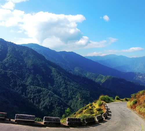 Discover Majestic Views and Serene Retreats